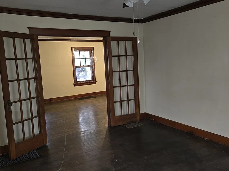 32 Gebhart St — Photo 3