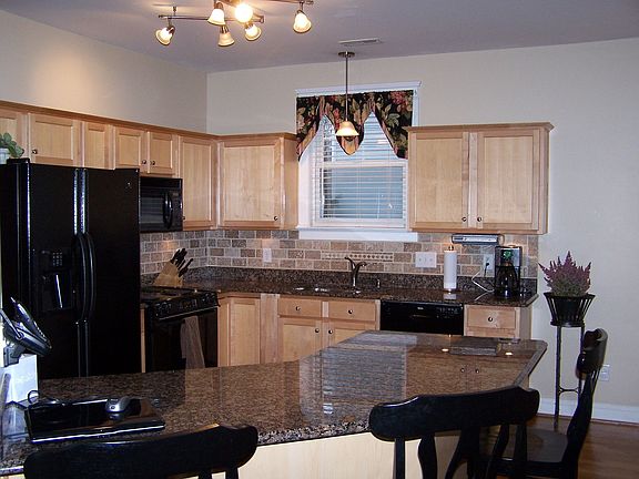 Kitchen with Bar