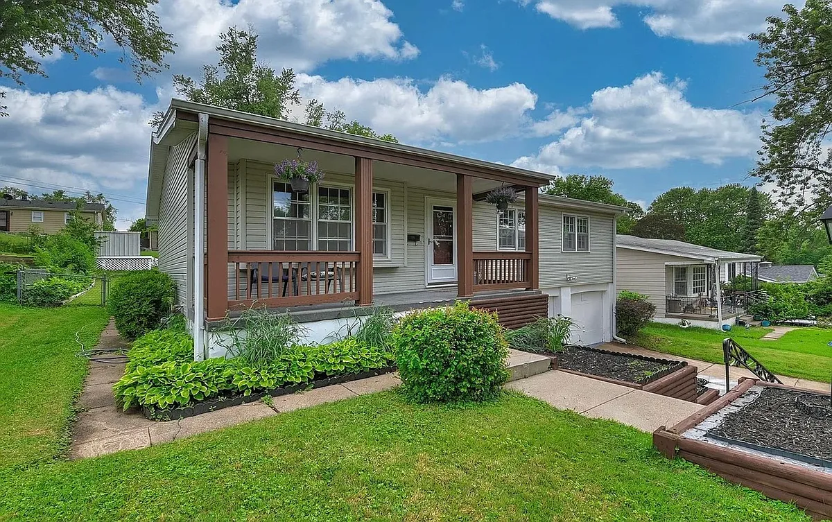 Building Photo - 6405 Parkview Ln