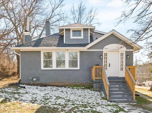 9305 E 16th St, Independence, MO 64052