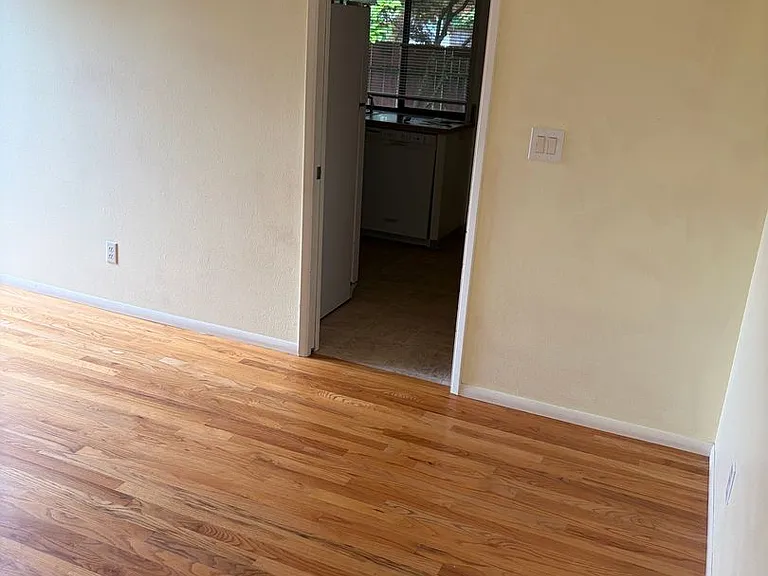501 Mountainview Ct — Photo 7
