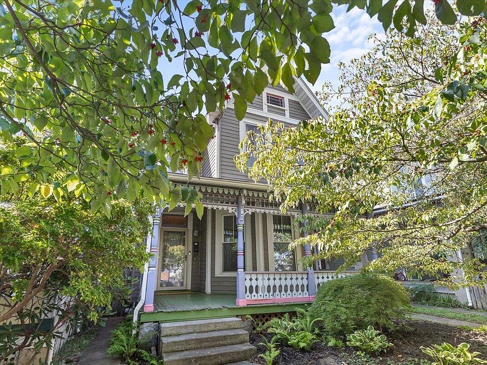 1st image of 540 Mountain Ave SW