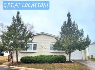 1074 Lakeview Rd #258, Elgin, IL 60123