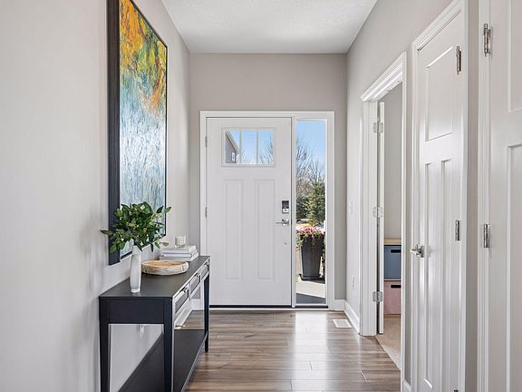 5th image of 6582 Bridle Path