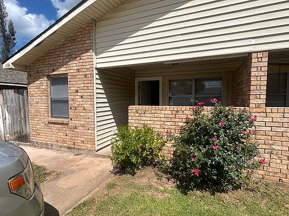 2nd image of 5401 Laccasine Dr #A