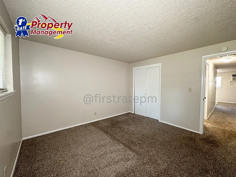 733 W Belmont St — Photo 14