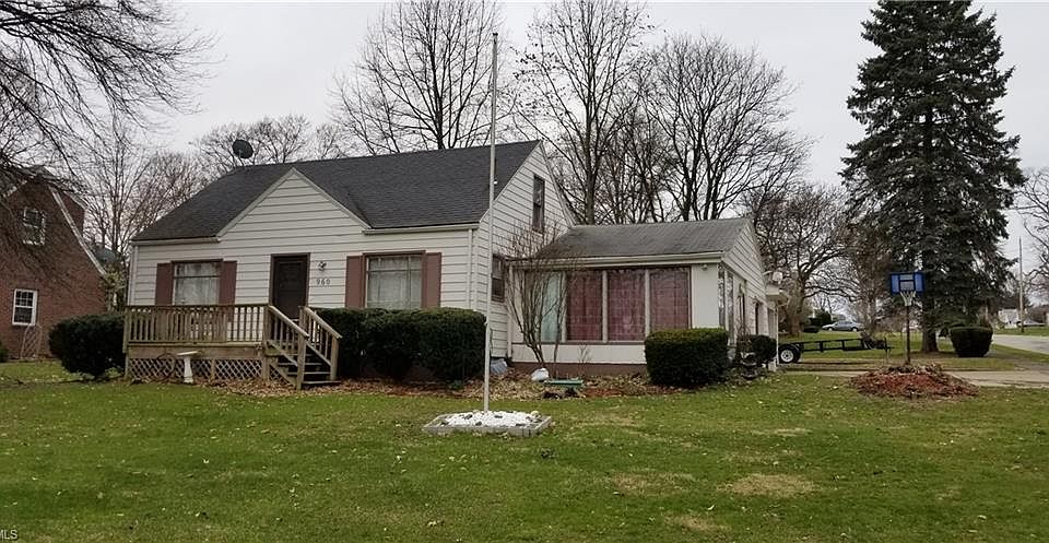 1st image of 960 S Belle Vista Ave