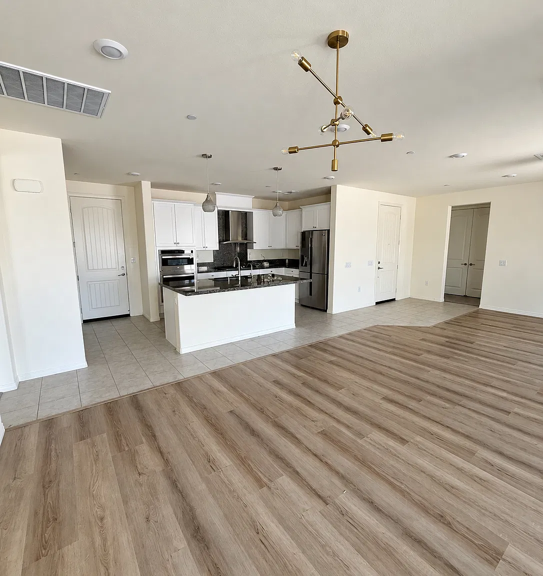 2 bed, 1556 sqft, $3,295 — Photo 3