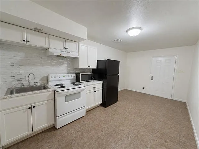 2005 Plaza Dr #1/2 — Photo 3