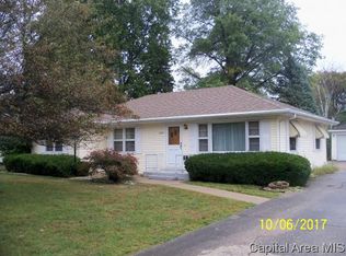 1433 Passavant Dr, Jacksonville, IL