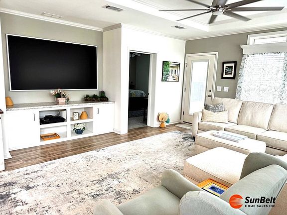 4th image of 633 Pine Brook Cir