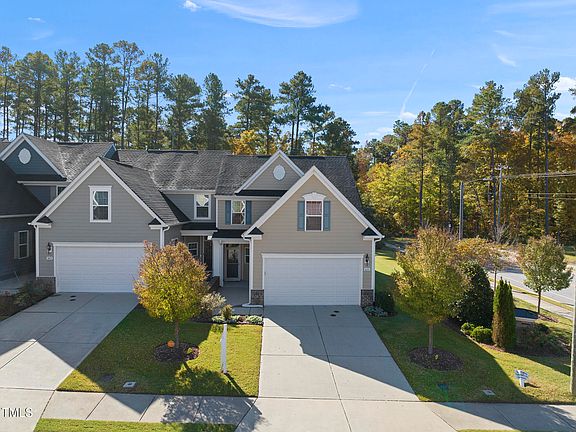 3rd image of 611 Smallwood Dr