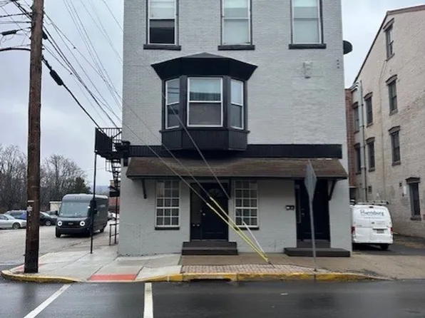 113 Market St #111, Newport, PA 17074