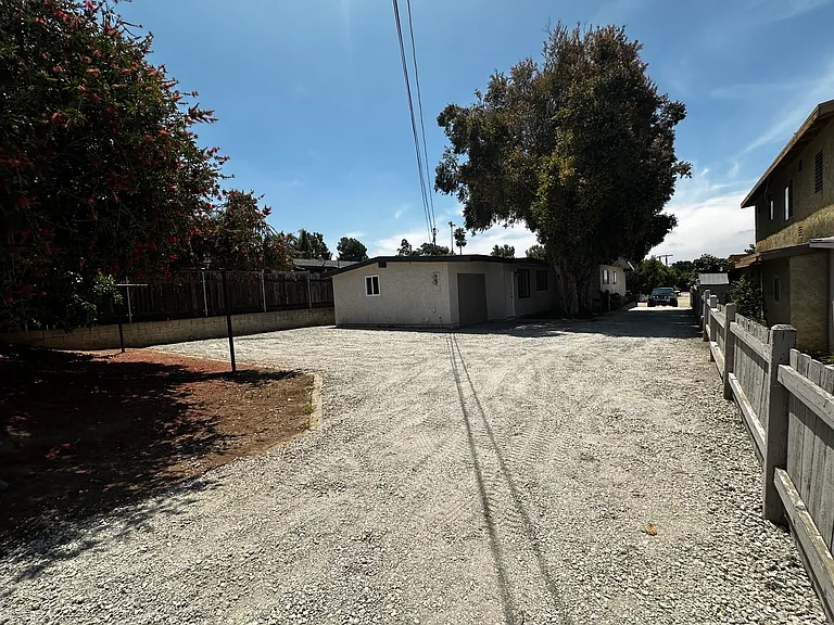 208 Woodcrest Ln #210 — Photo 8