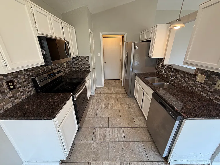 222 Lydia Cir — Photo 16