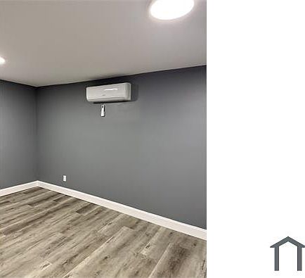 3rd image of 4618 Wayne Ave #1R