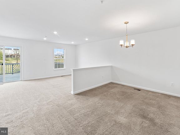 5th image of 6918 Diamond Ct