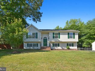 5304 S Oaks Ave, Fredericksburg, VA 22407