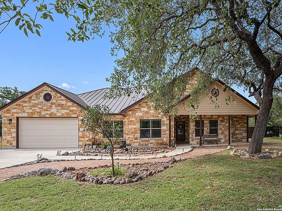 2nd image of 827 Settlers Ln
