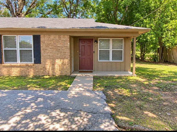 210 Old Tyler Rd, Chandler, TX
