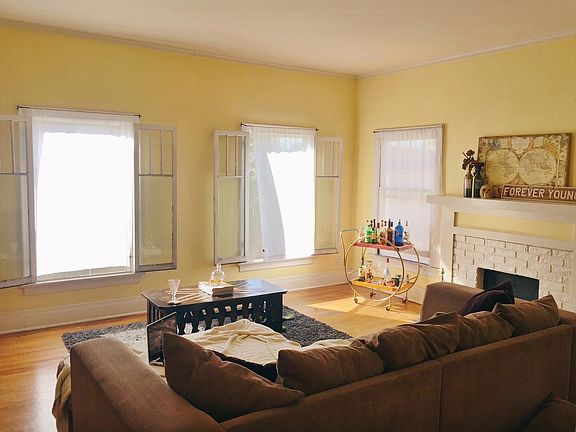 5th image of 7151 Hawthorn Ave #Top