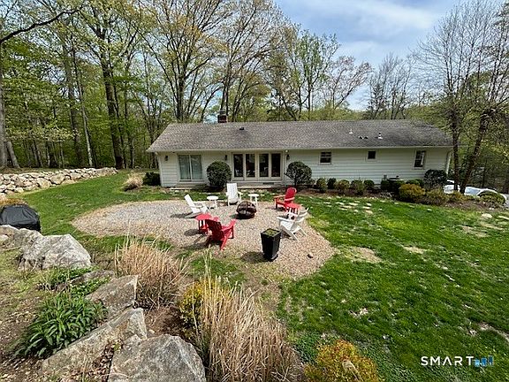 2nd image of 192 New Canaan Road