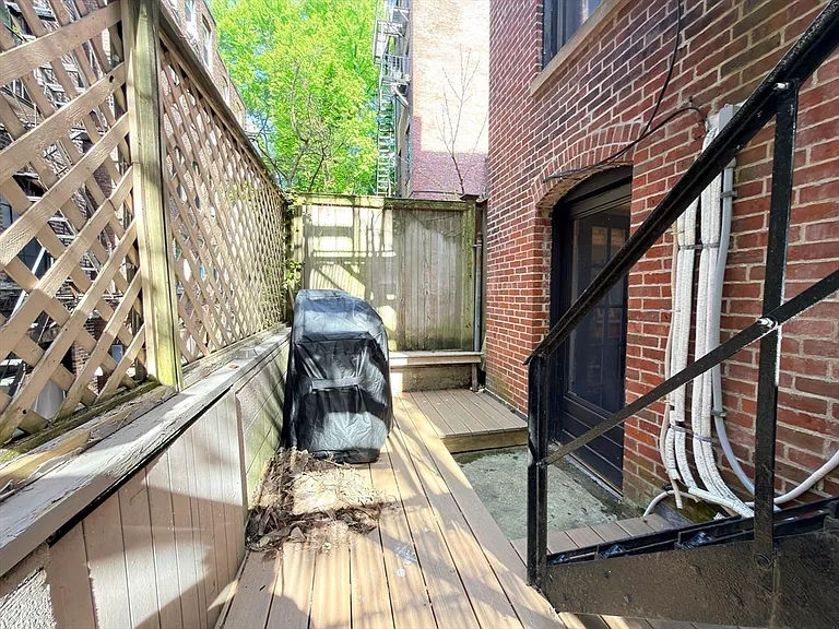 41 Pinckney St #B — Photo 27