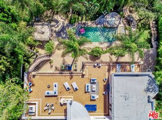 9390 Monte Leon Ln, Beverly Hills, CA 90210