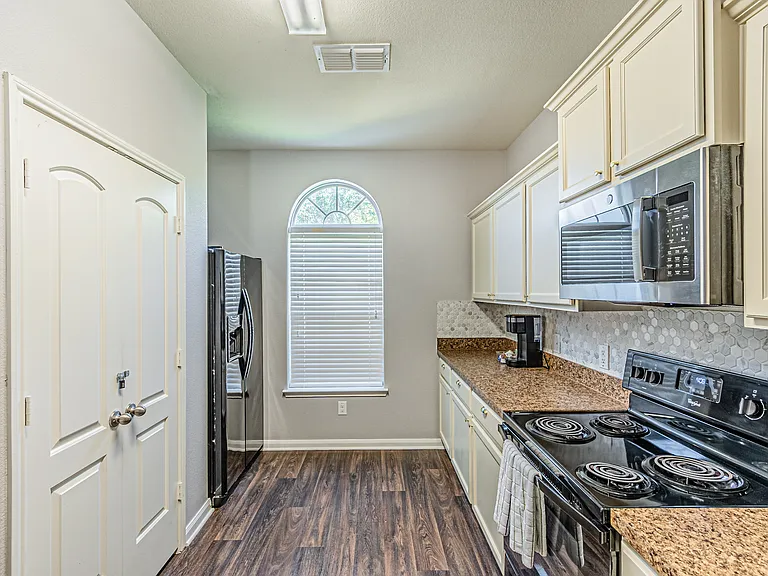 1313 Briercrest Dr — Photo 51