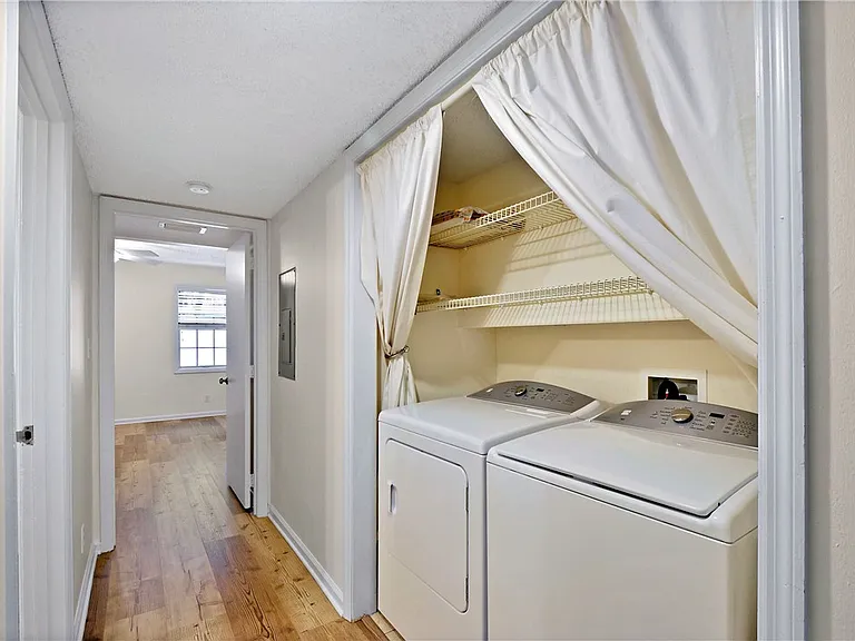 907 E Island Square Dr — Photo 16