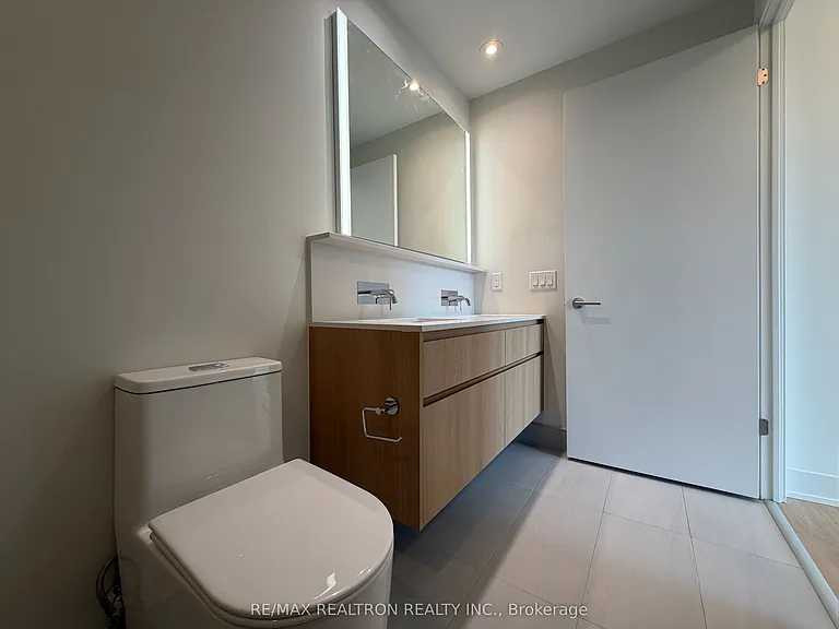 322 Dupont St #502 — Photo 22