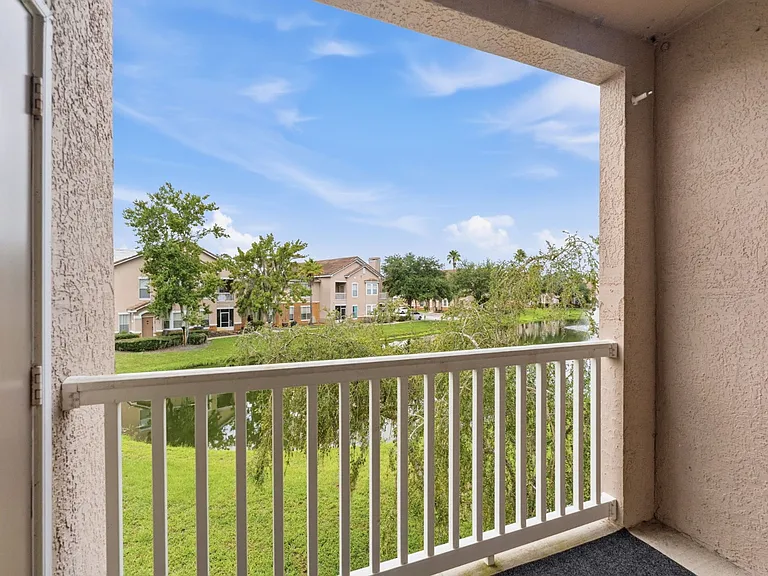10436 Villa View Cir — Photo 29