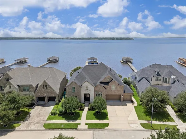 16202 Pelican Beach Ln, Houston, TX 77044