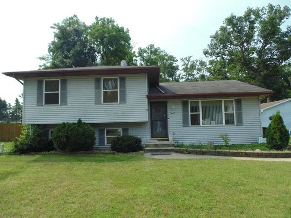 3445 Parkside St, Lake Station, IN 46405