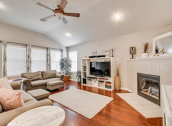 4th image of 1700 Hill Country Dr
