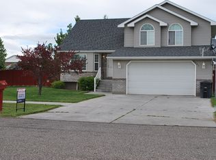 4081 E Greenwood Cir, Ammon, ID 83406