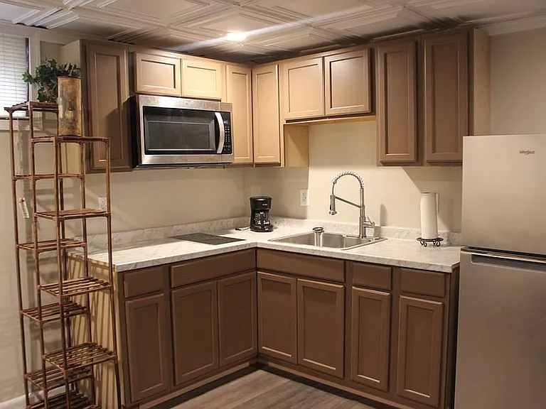 6703 Cathedral Ave #BASEMENT — Photo 6