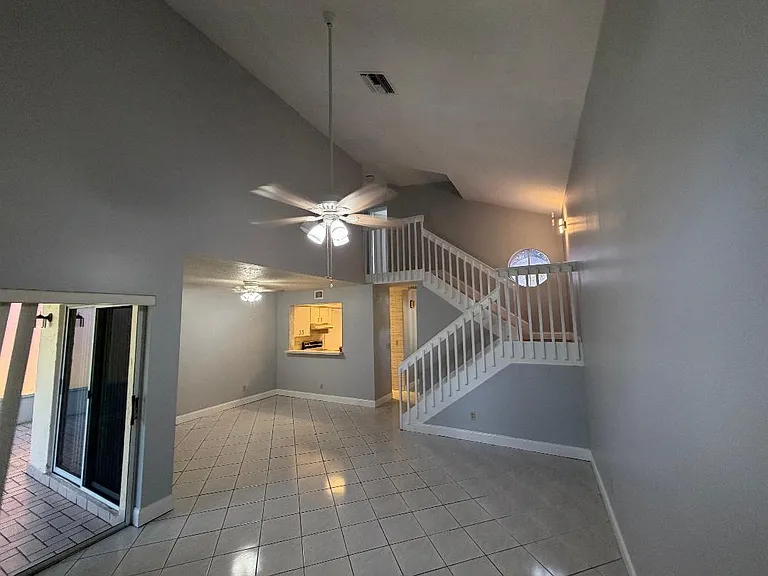 1117 SE 5th Ct — Photo 6