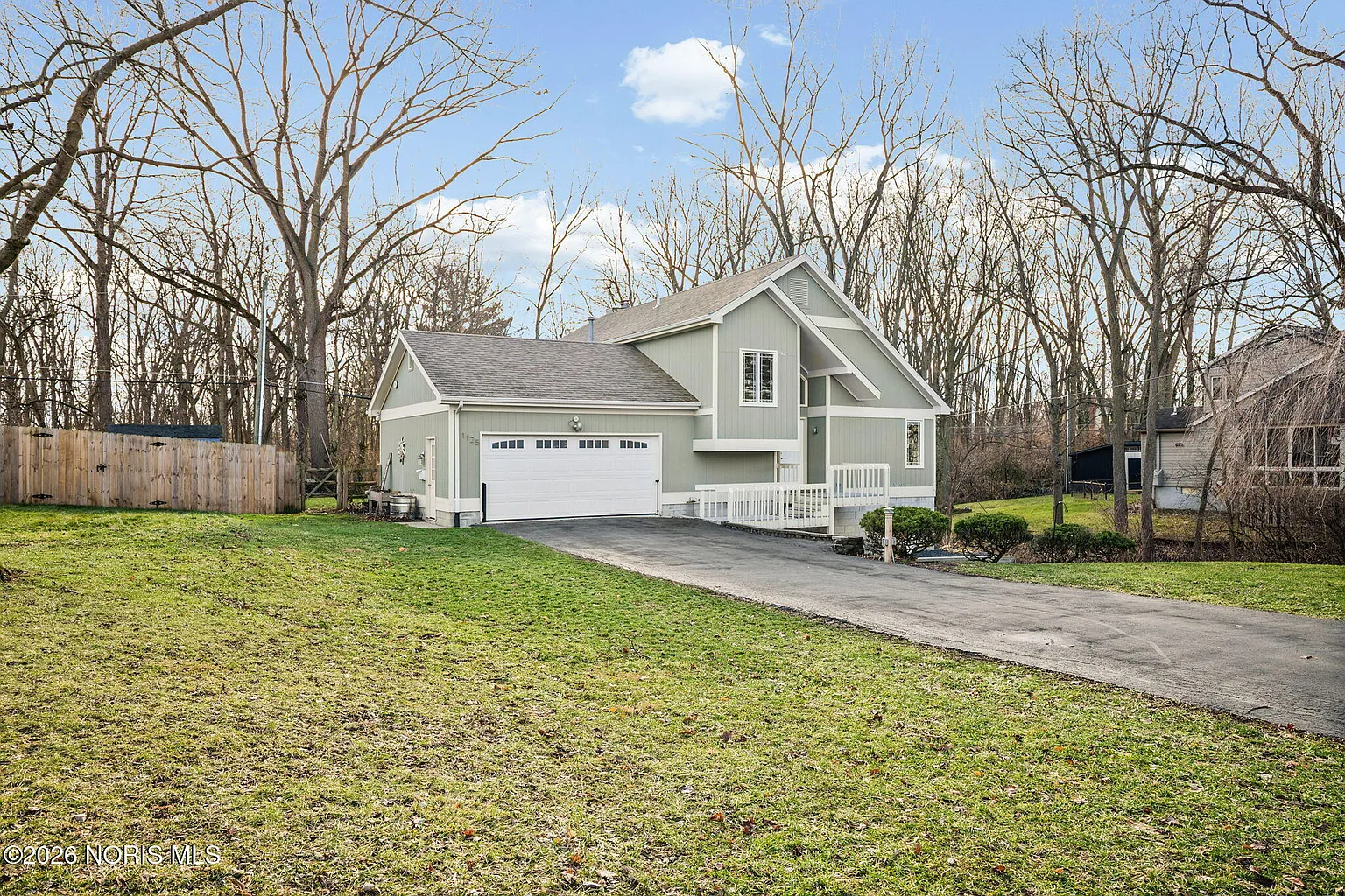 1125 Glen Meadow Dr photo 1