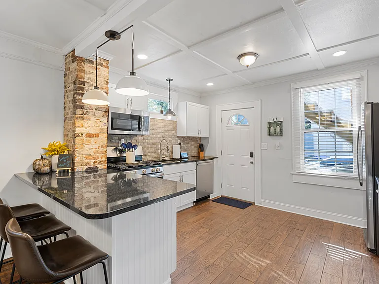 151 Line St #A — Photo 2