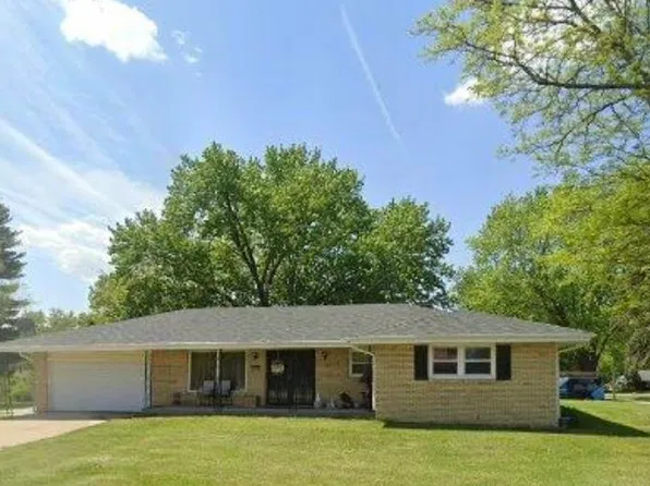8234 N Alpine Rd, Rockford, IL 61115