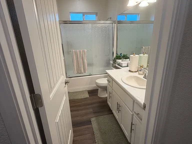 Bungalow Ln — Photo 4