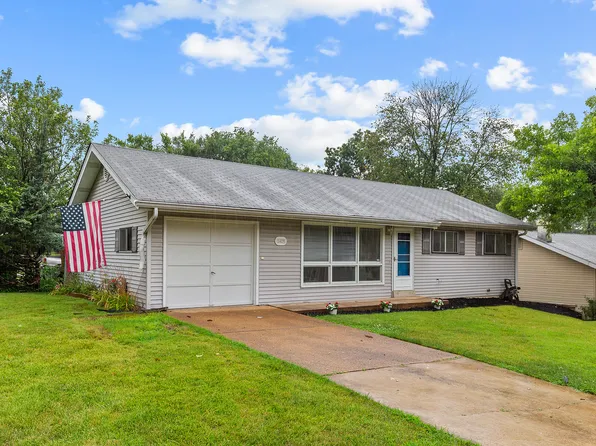 1429 Windward Ridge Dr, Saint Louis, MO 63127