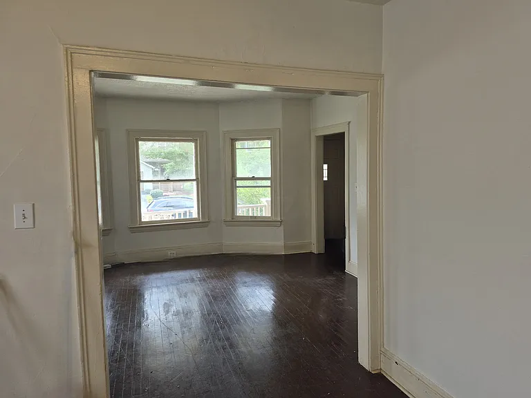 3333 E 125th St #1 — Photo 4