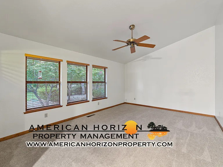 4341 Whispering Oaks Cir — Photo 14
