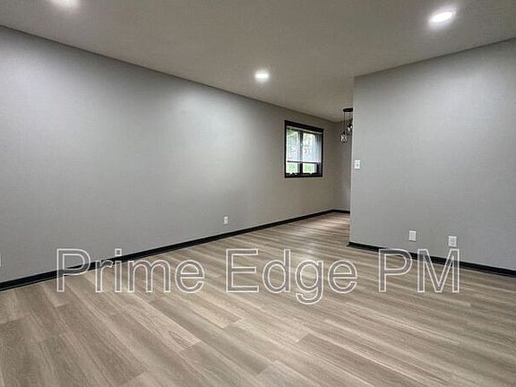 5th image of 2532 T St APT 1