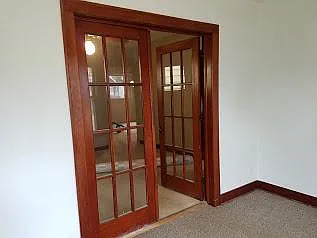 1010 Farrington St — Photo 12