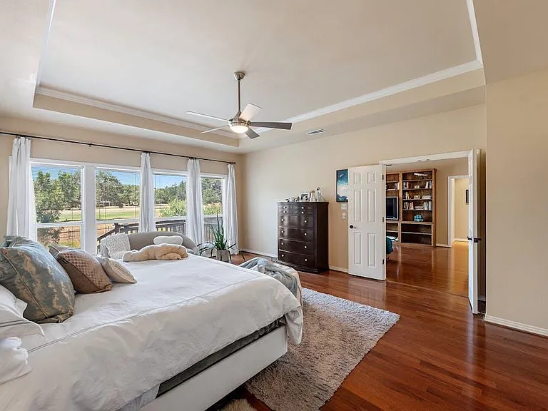 1207 Lakeway Dr — Photo 20