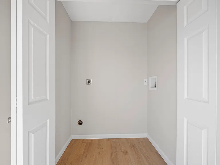 1012 Chesterfield Dr — Photo 15