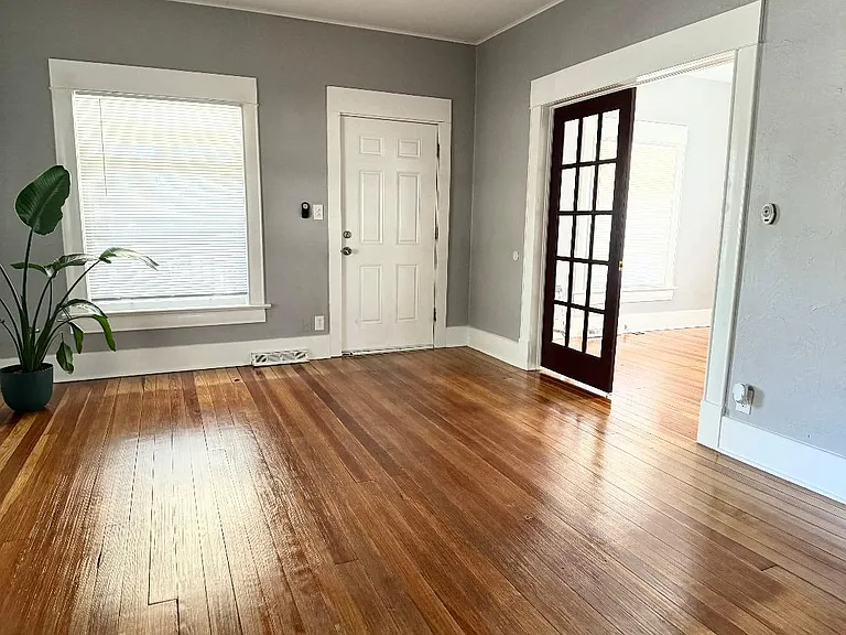 253 N Pennsylvania Ave — Photo 6